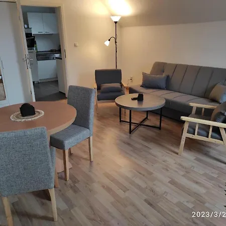 Ferien- Monteurwohnung Bis 7 Personen * Markranstaedt