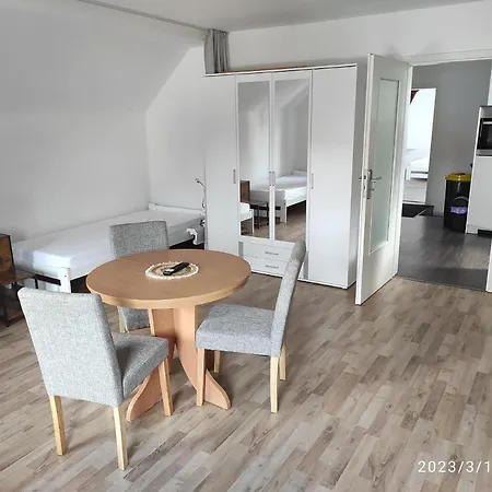 Ferien- Monteurwohnung Bis 7 Personen Apartment *
