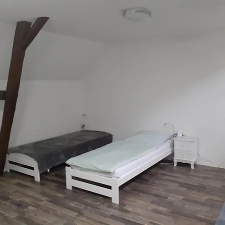 Ferien- Monteurwohnung Bis 6 Personen Appartement *