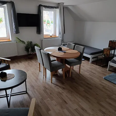 Ferien- Monteurwohnung Bis 7 Personen Apartment *