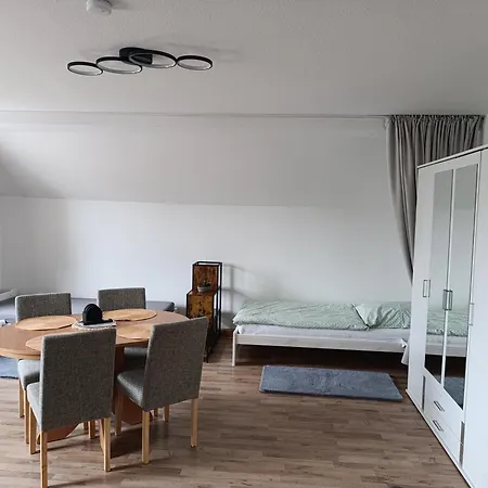 Ferien- Monteurwohnung Bis 7 Personen *