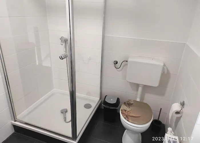 Ferien- Monteurwohnung Bis 6 Personen *