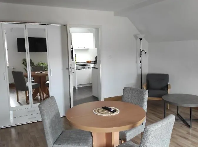 Ferien- Monteurwohnung Bis 6 Personen Markranstaedt