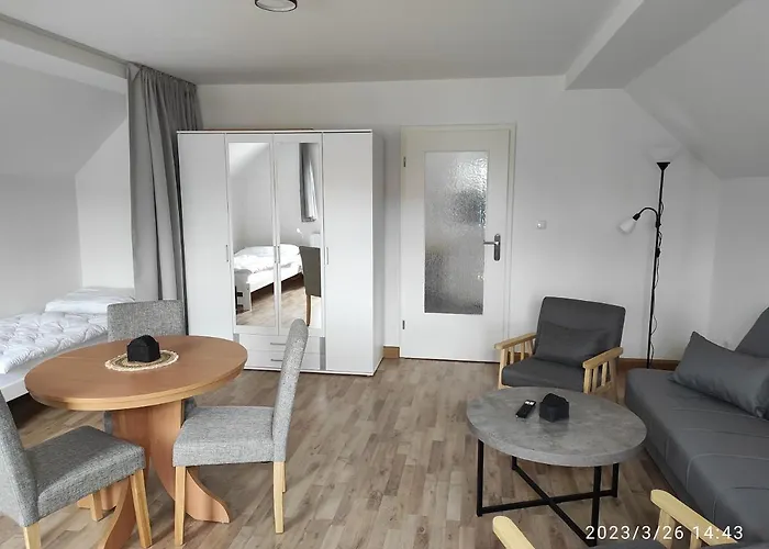 Ferien- Monteurwohnung Bis 6 Personen Apartment