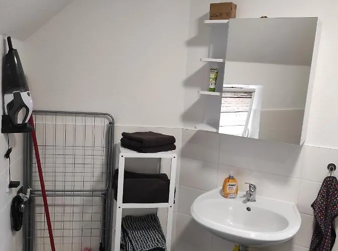 Ferien- Monteurwohnung Bis 6 Personen Markranstaedt