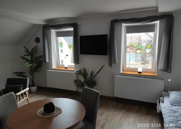 Ferien- Monteurwohnung Bis 6 Personen Markranstaedt