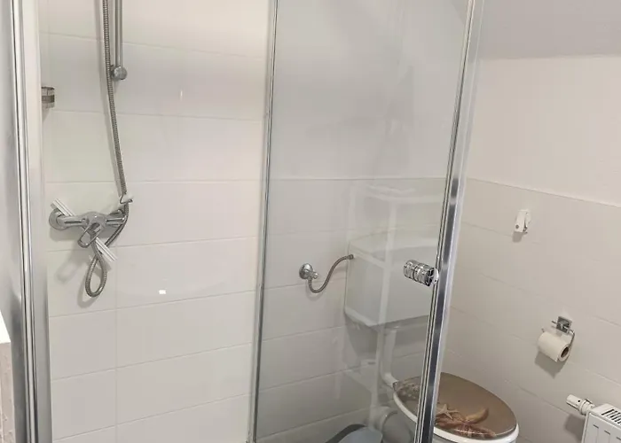 Ferien- Monteurwohnung Bis 6 Personen Markranstaedt